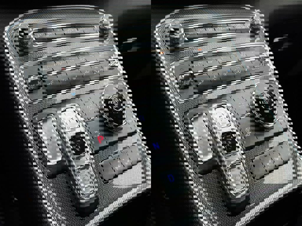 Used 2023 Hyundai Santa Fe SEL image 32