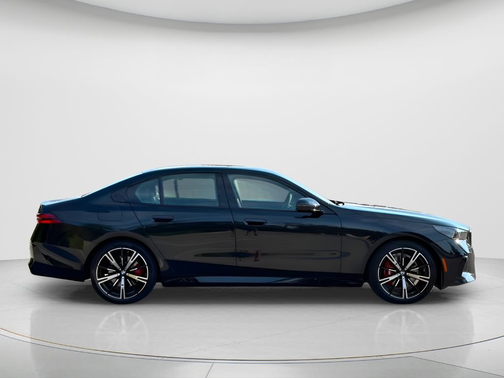 New 2027 BMW 530i xDrive w/ M Sport Package AWD/4WD image 4