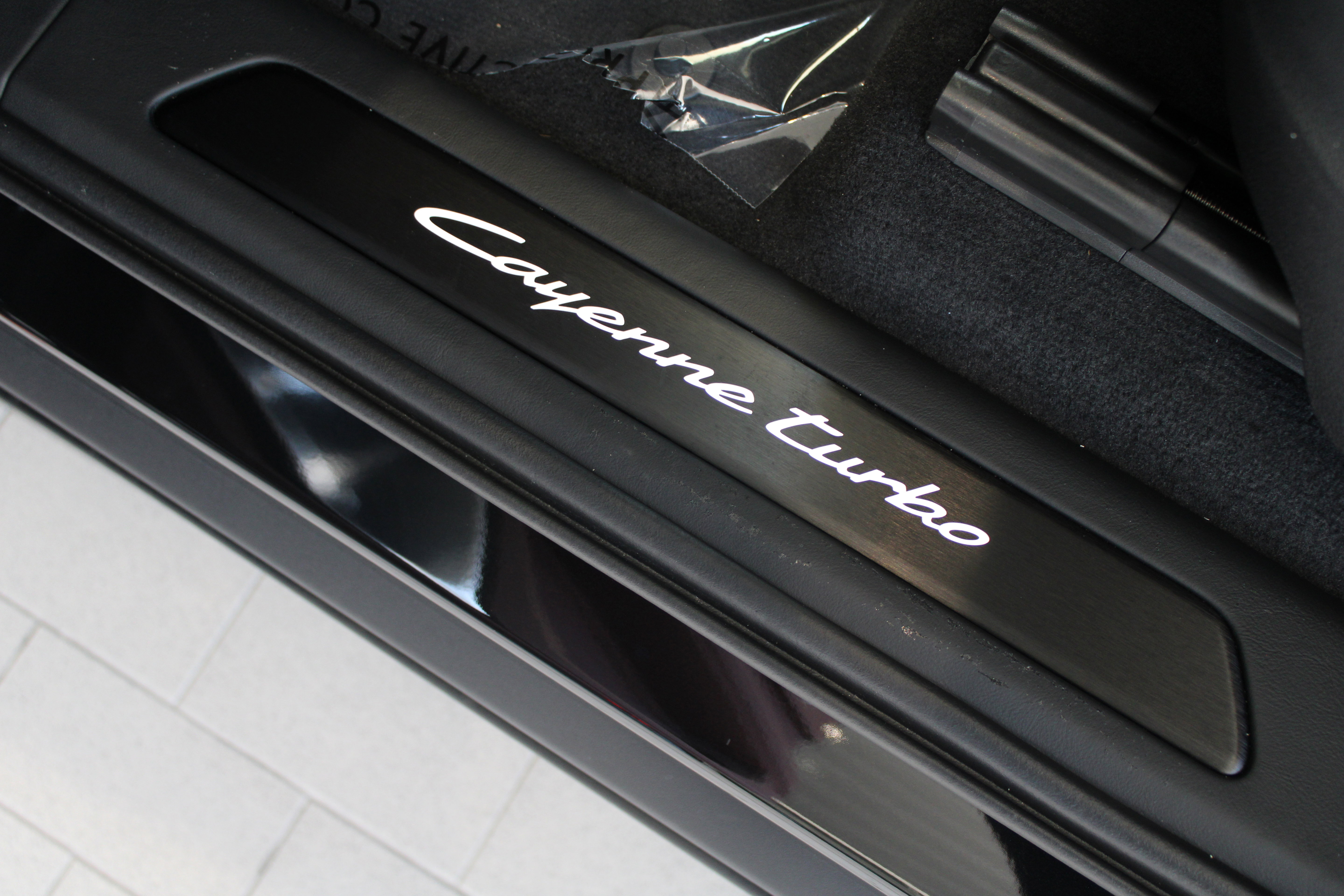 New 2025 Porsche Cayenne Turbo image 34