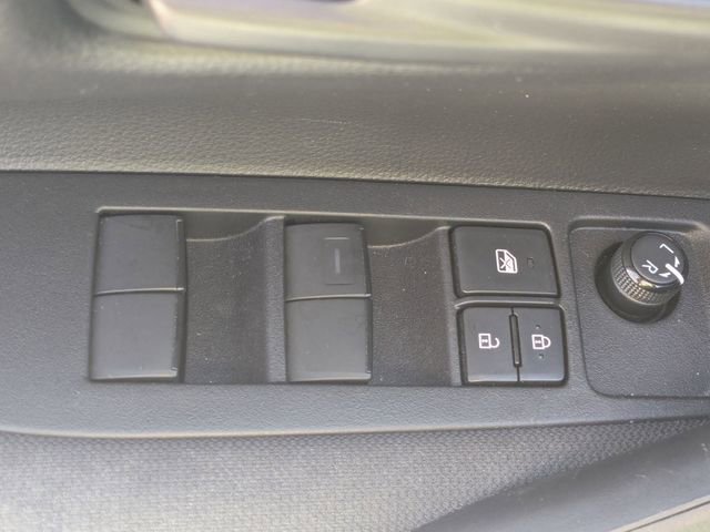 Used 2025 Toyota Corolla LE FWD image 12