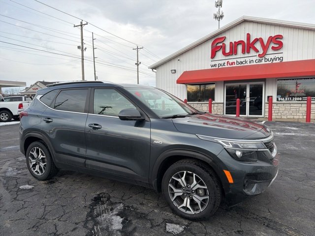 Used 2022 Kia Seltos EX image 1