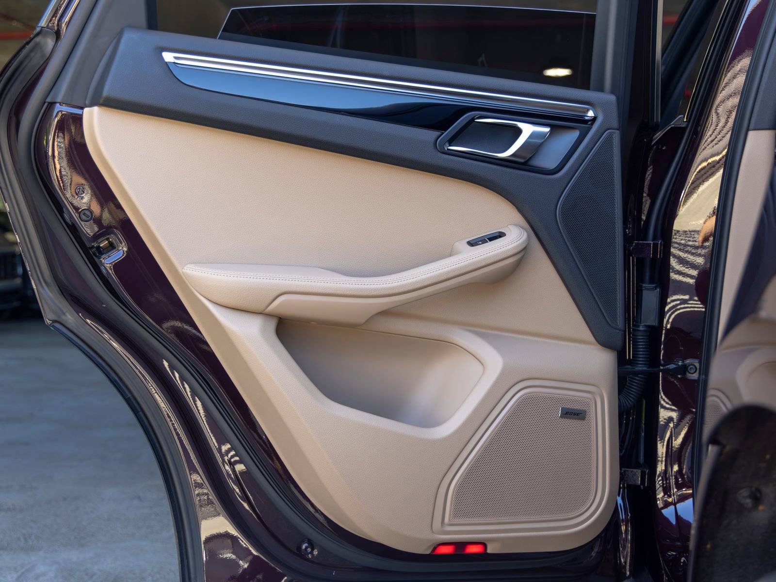 Certified 2026 Porsche Macan AWD/4WD image 43