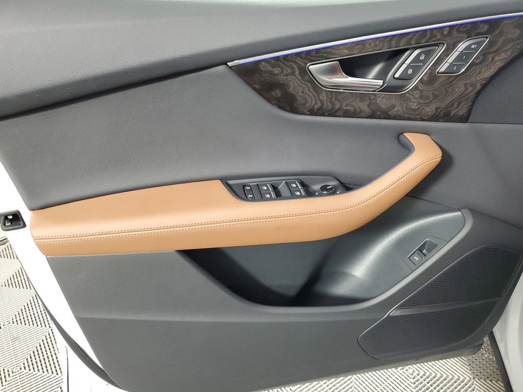 Used 2023 Audi Q8 Premium Plus image 19