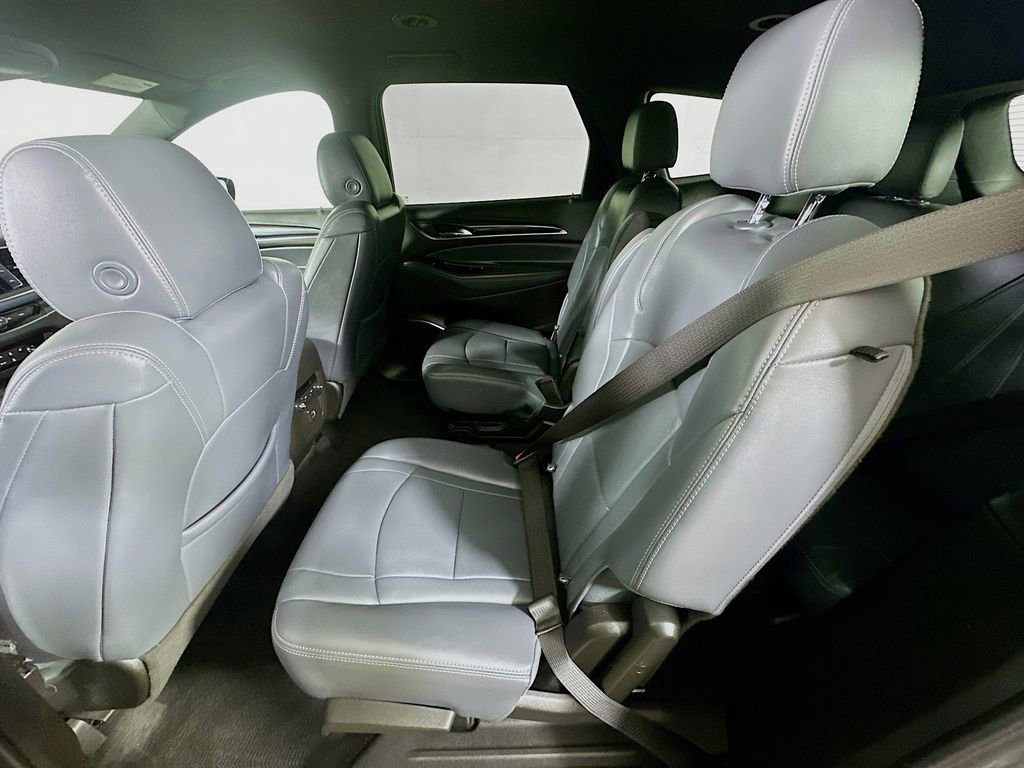 Used 2023 Buick Enclave Essence image 15