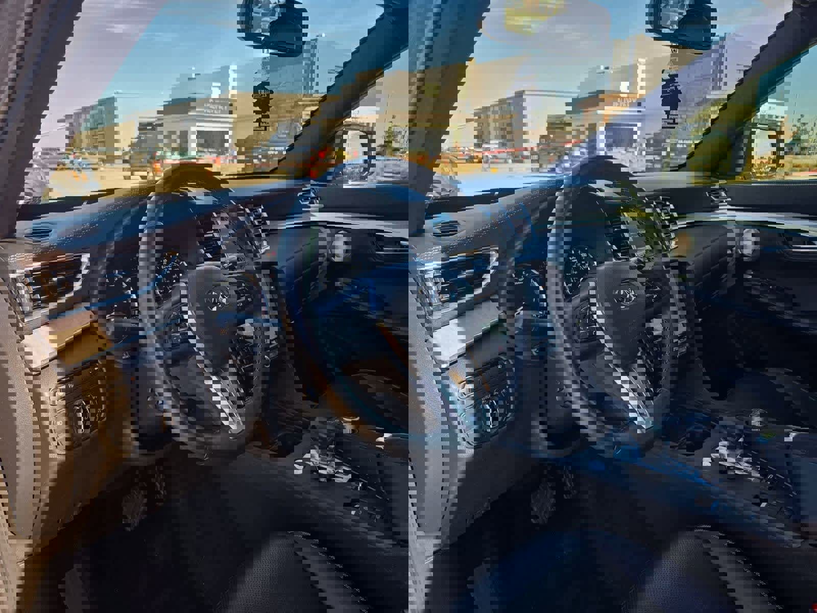 Used 2019 INFINITI QX50 Essential w/ Sensory Package image 2