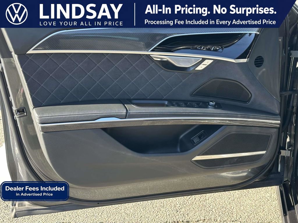 Used 2023 Audi S8 w/ S8 Comfort Plus Package AWD/4WD image 9