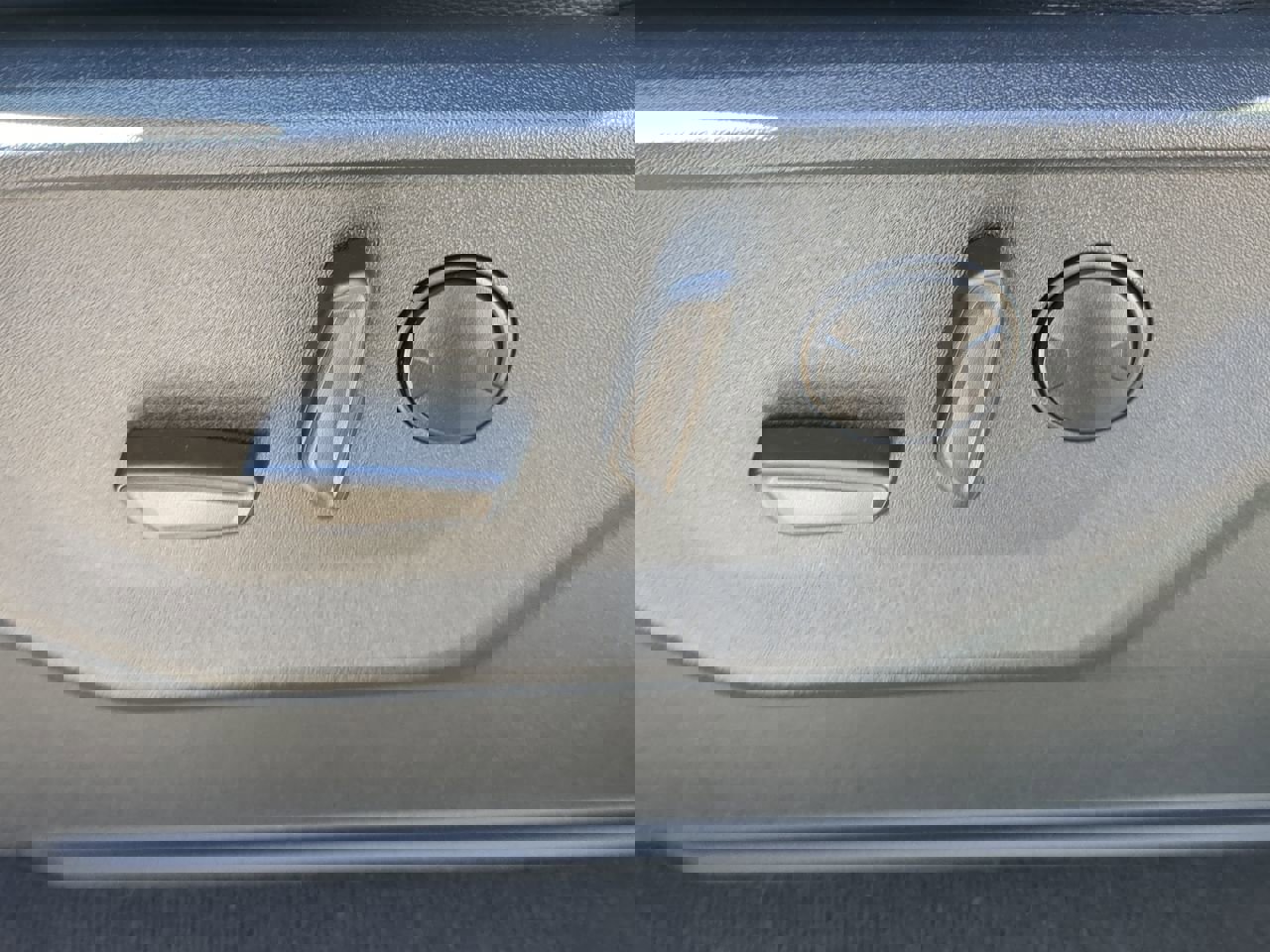 Used 2025 Ford F450 Lariat w/ Lariat Ultimate Package AWD/4WD image 30