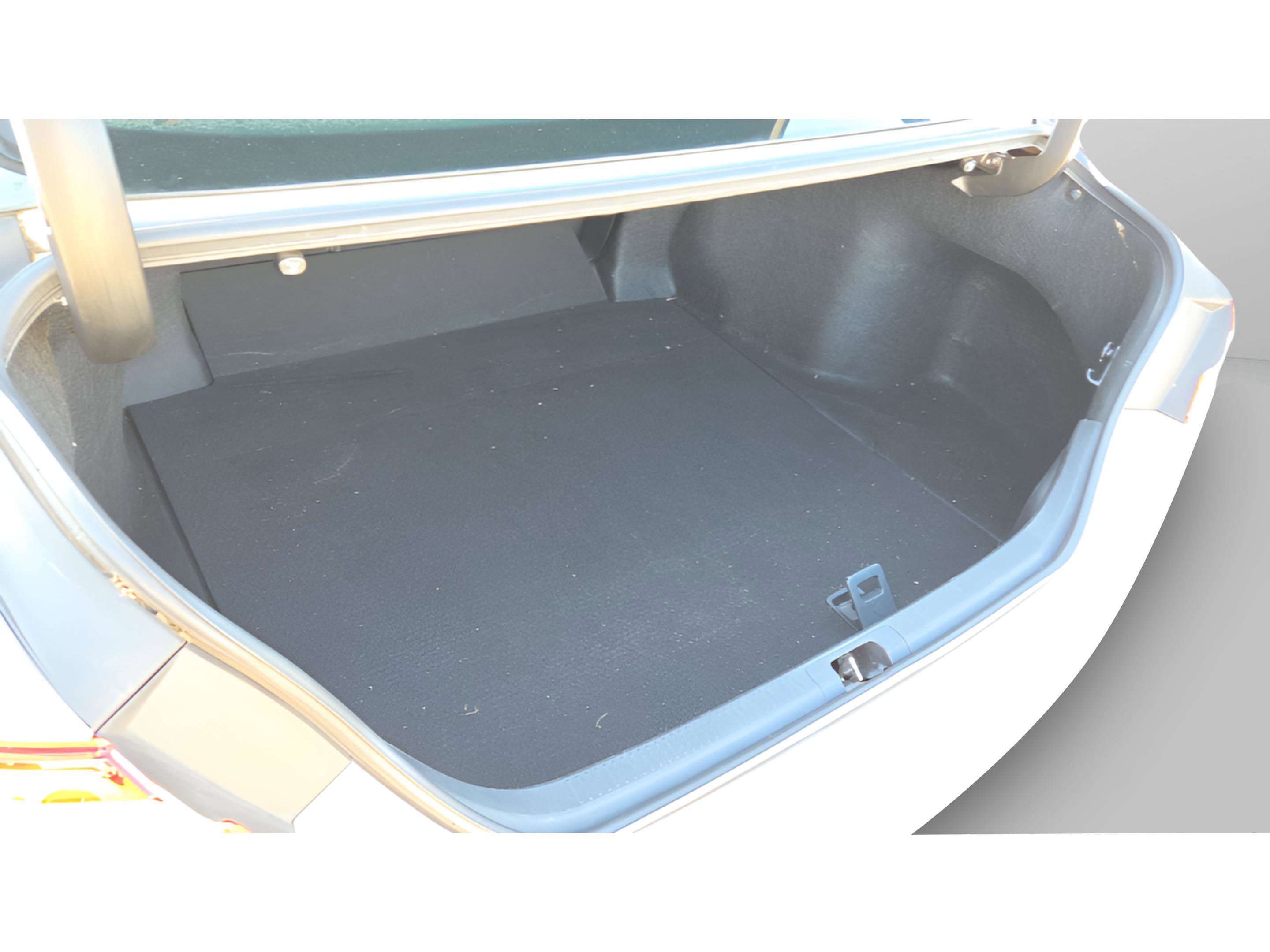 Used 2019 Toyota Camry SE FWD image 13