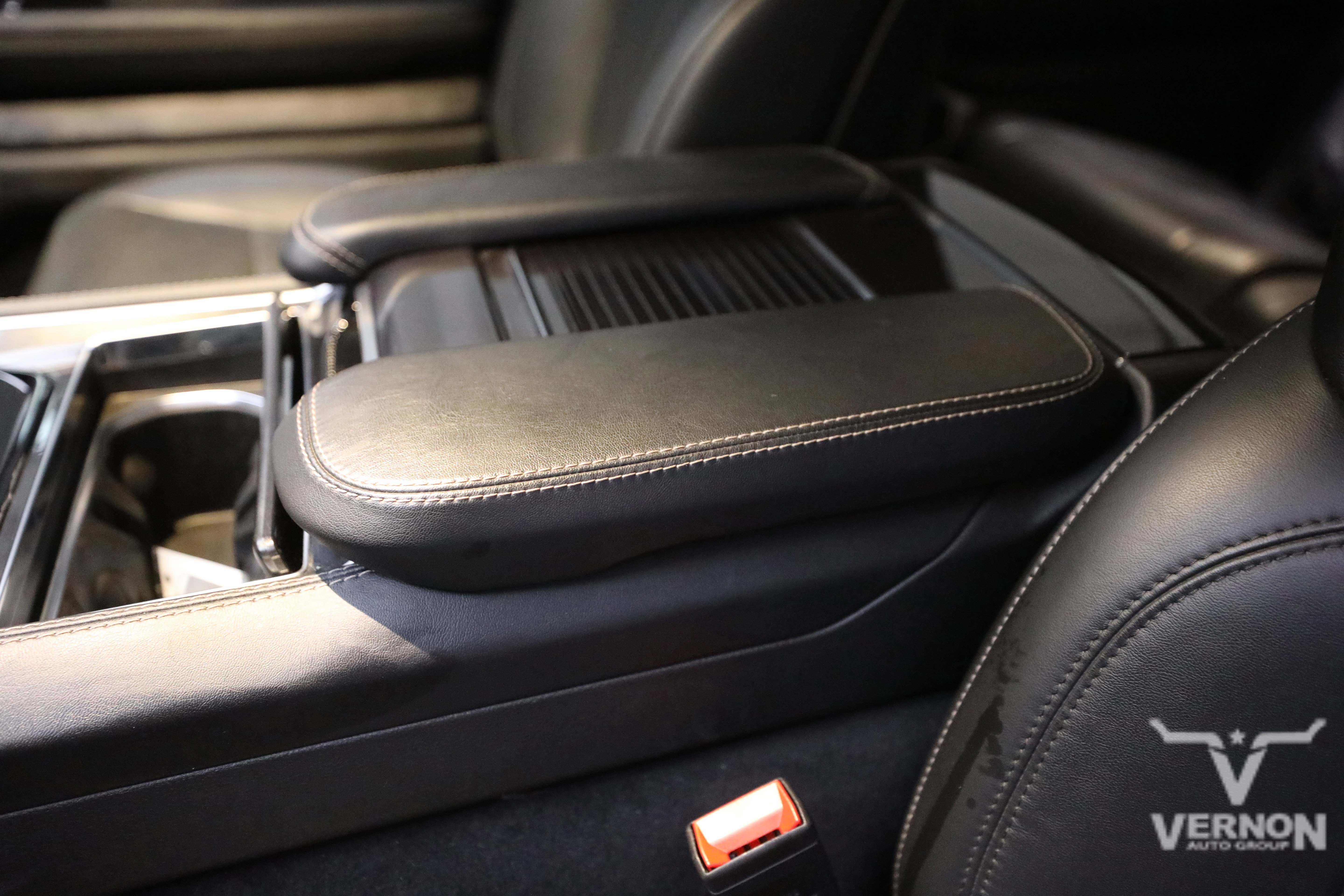 Used 2024 Jeep Wagoneer 4WD w/ HD Trailer Tow Package image 15