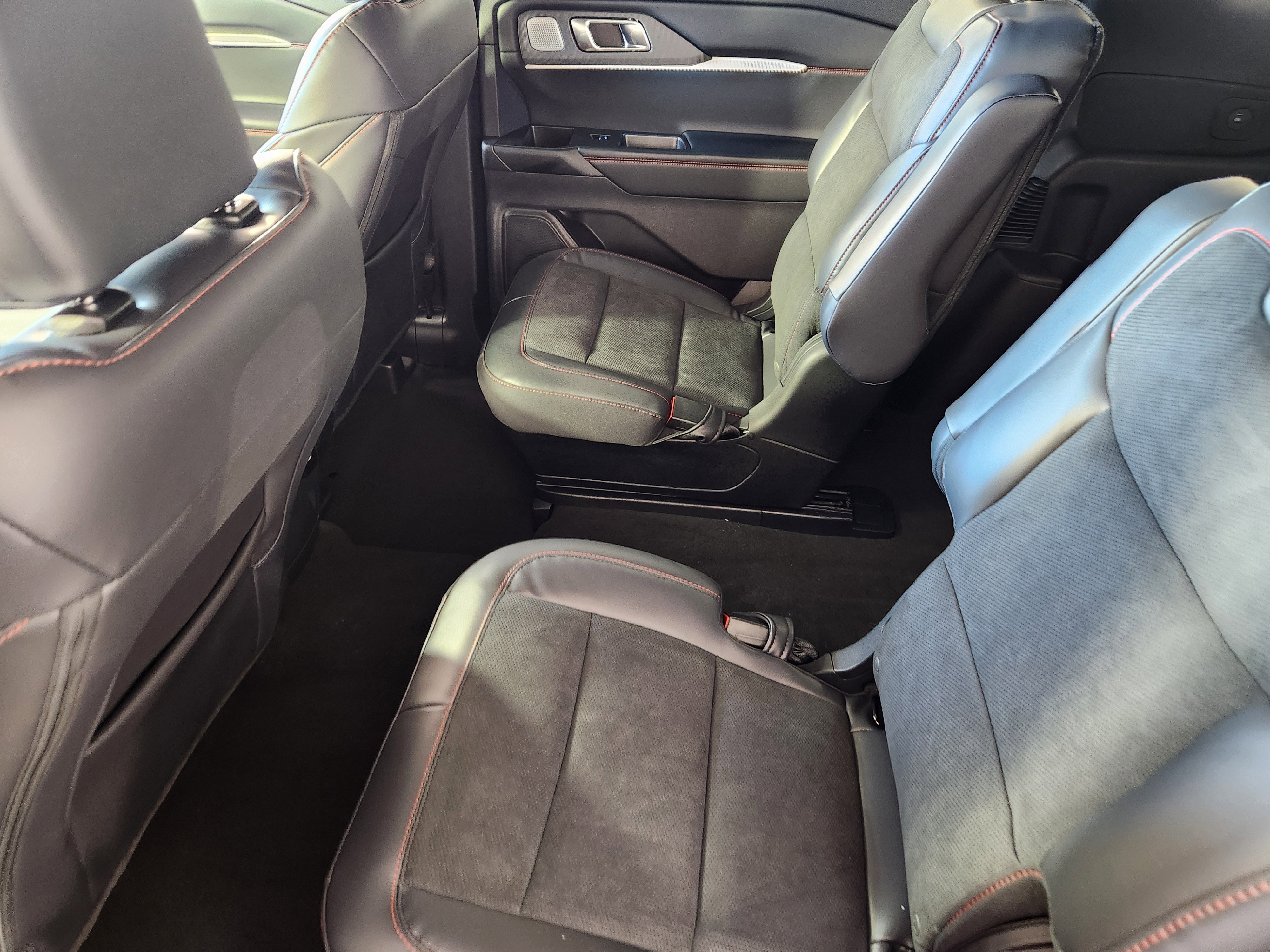 New 2026 Ford Explorer ST w/ Sun And Sound Package image 11