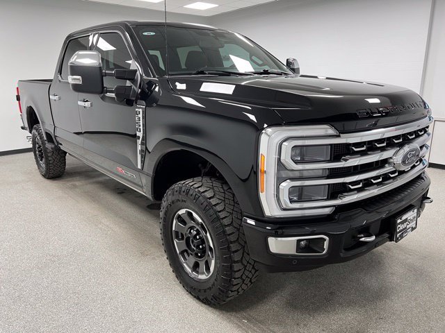 Used 2023 Ford F350 Platinum w/ Tremor Off-Road Package AWD/4WD image 2