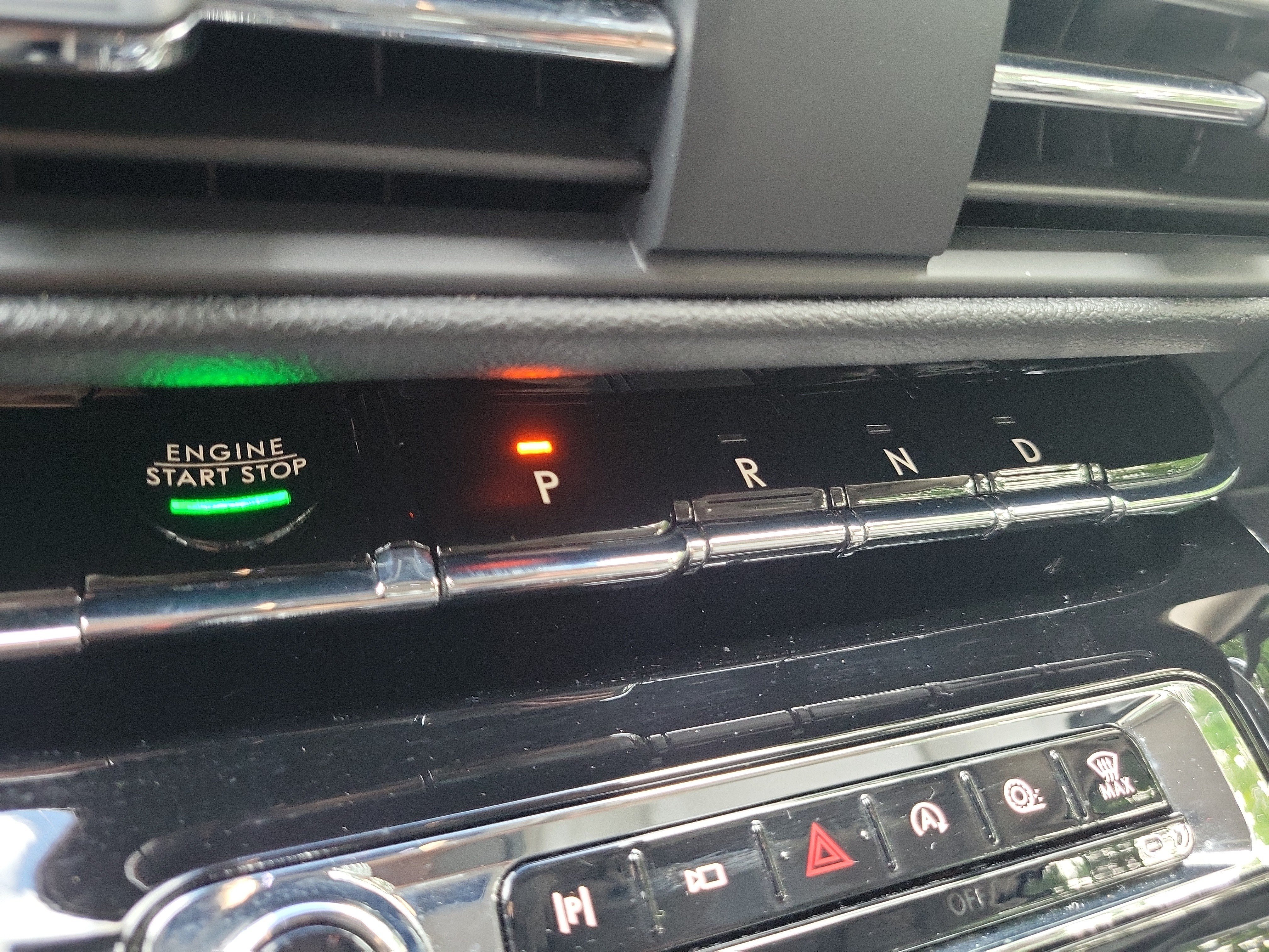 Used 2025 Lincoln Corsair FWD image 27