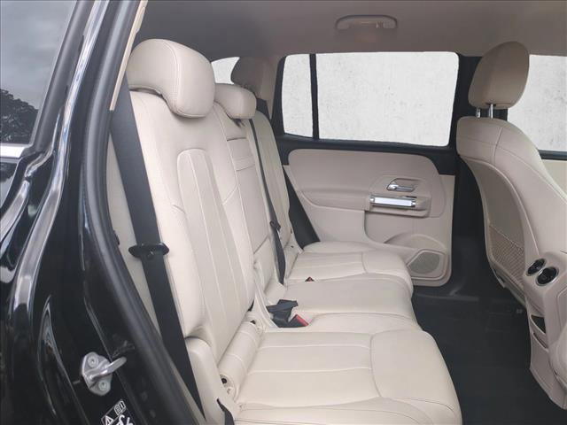 Used 2020 Mercedes-Benz GLB 250 w/ Premium Package image 21