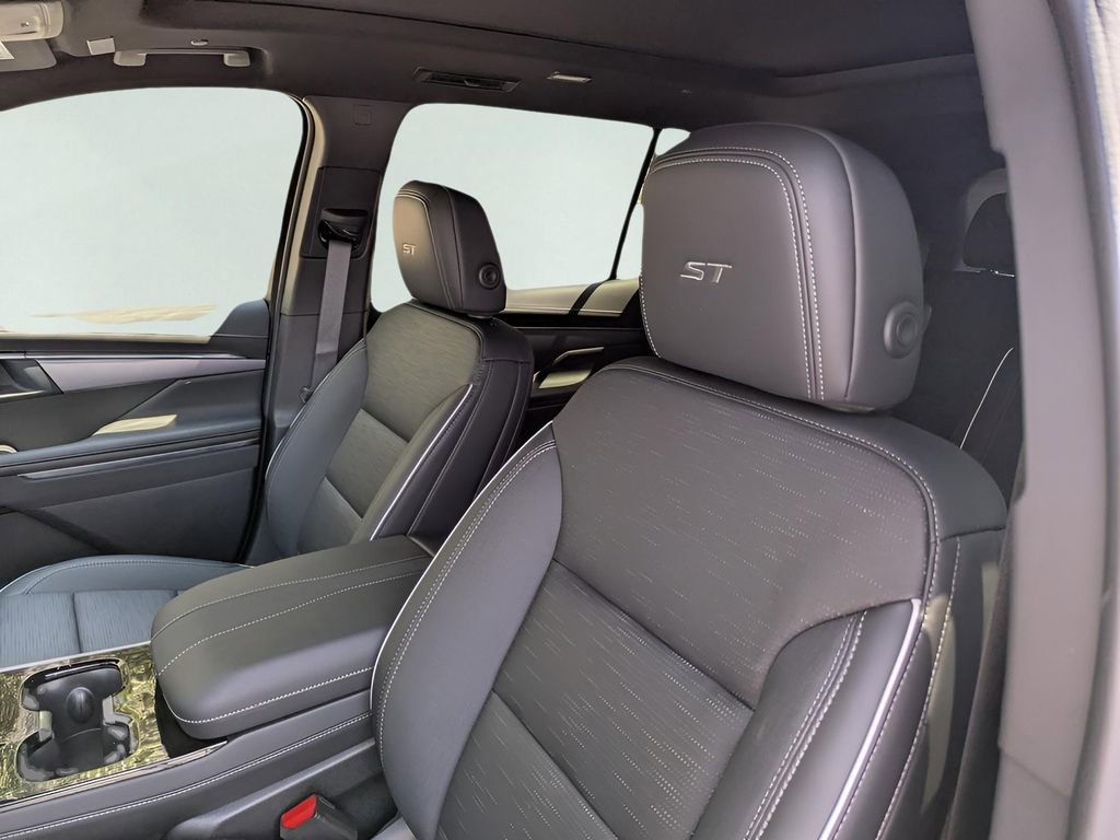 New 2026 Buick Enclave Sport Touring w/ Super Cruise Package FWD image 8