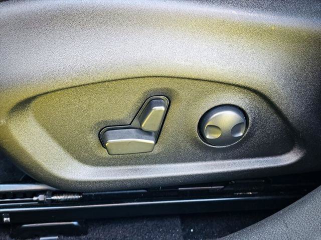 Certified 2022 Jeep Renegade Limited AWD/4WD image 15