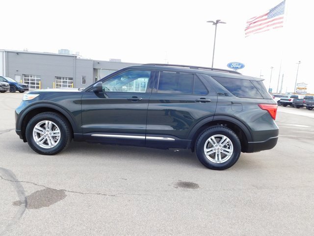 Used 2023 Ford Explorer XLT image 6
