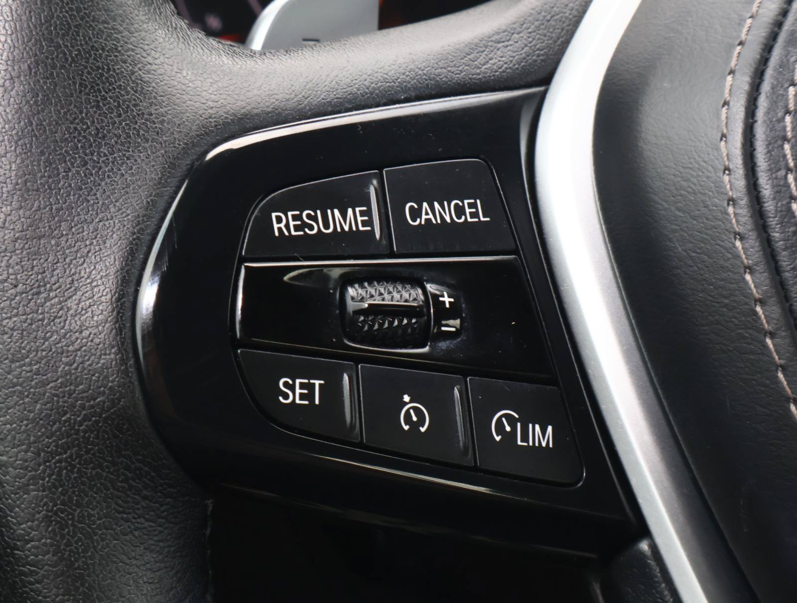 Used 2023 BMW 530i w/ Premium Package RWD image 23
