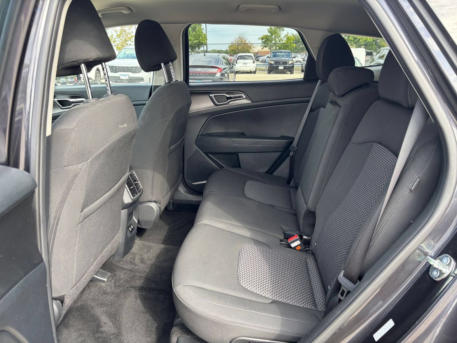 Used 2026 Kia Sportage LX FWD image 25