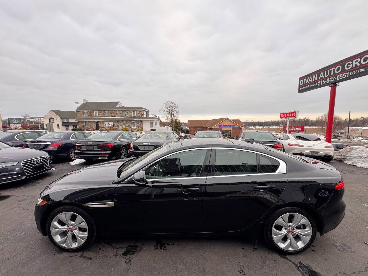 Used 2020 Jaguar XE S RWD image 5
