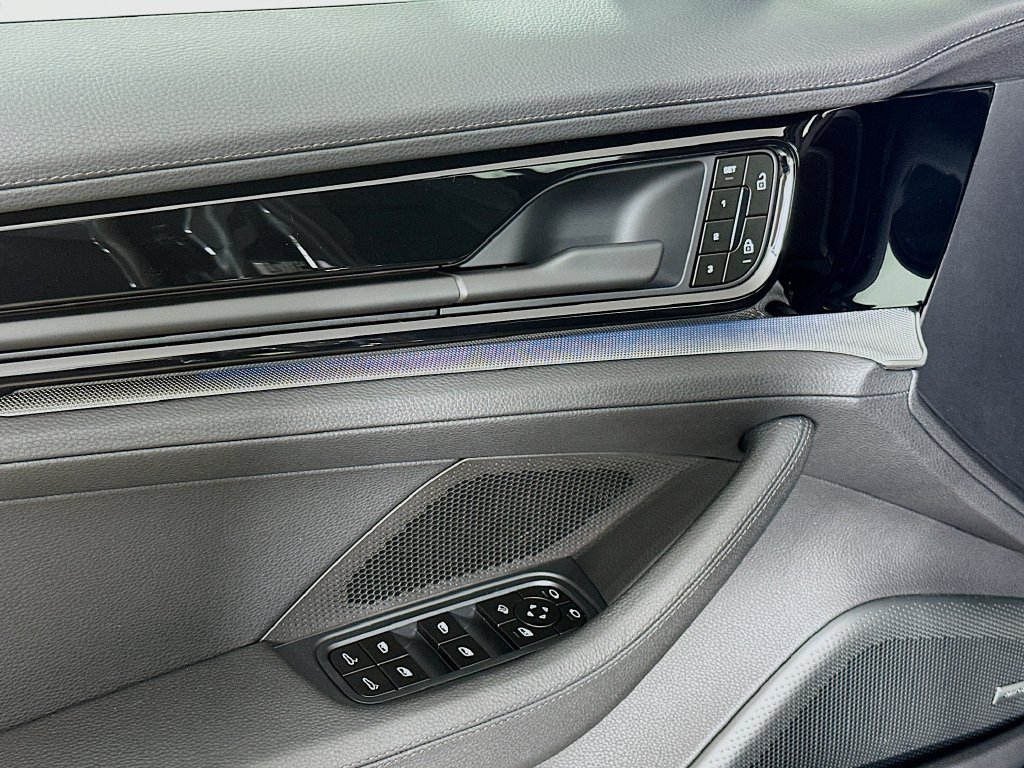 New 2026 Porsche Panamera RWD image 20