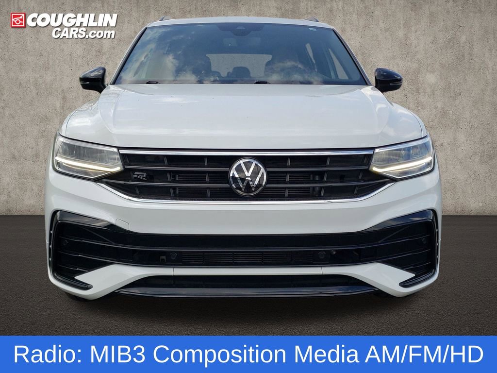 Used 2022 Volkswagen Tiguan SE R-Line AWD/4WD image 3