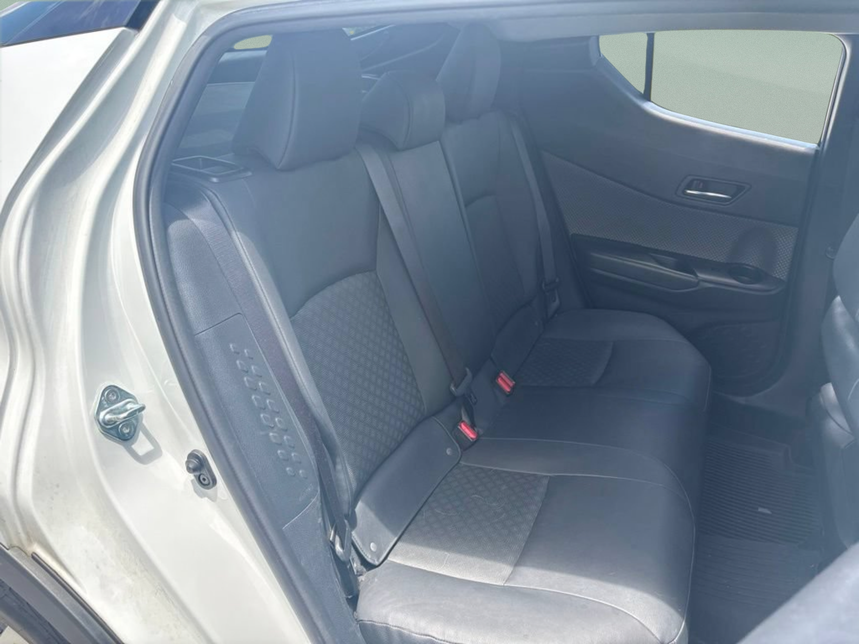 Used 2022 Toyota C-HR Limited FWD image 22