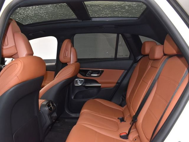 Used 2023 Mercedes-Benz GLC 300 4MATIC image 10