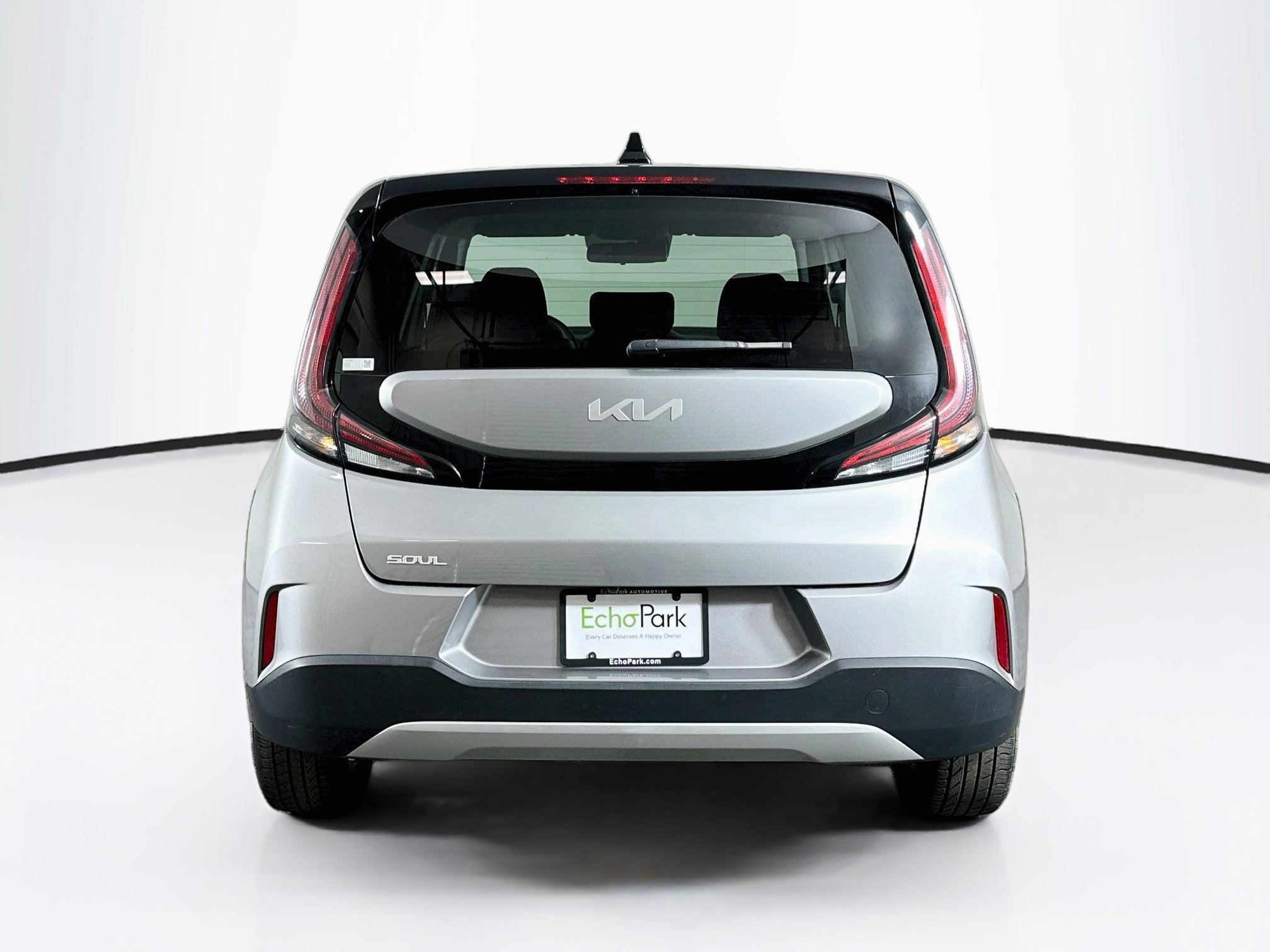 Used 2025 Kia Soul LX w/ LX Technology Package FWD image 7
