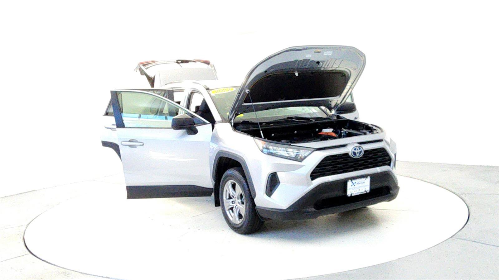 Certified 2022 Toyota RAV4 LE image 9