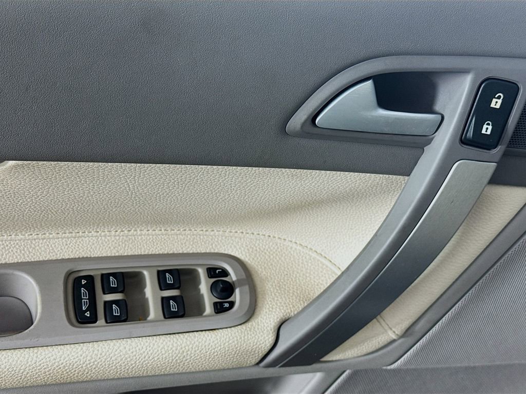 Used 2007 Volvo C70 T5 image 19