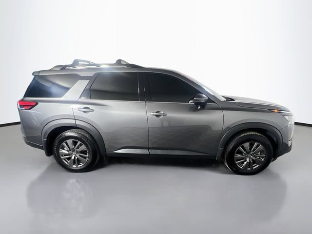 Used 2023 Nissan Pathfinder SV FWD image 9