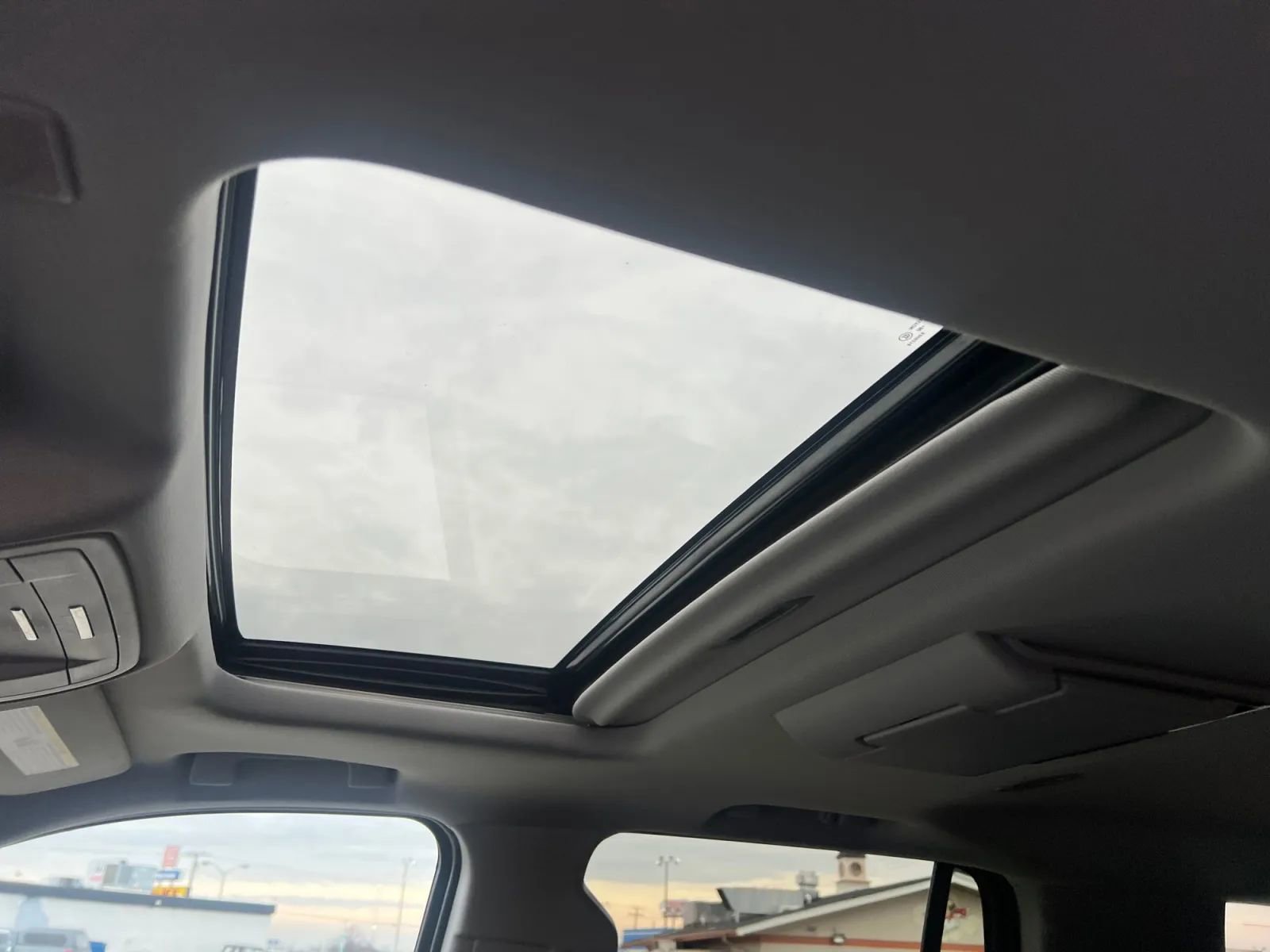 Used 2018 Chevrolet Tahoe LT image 26