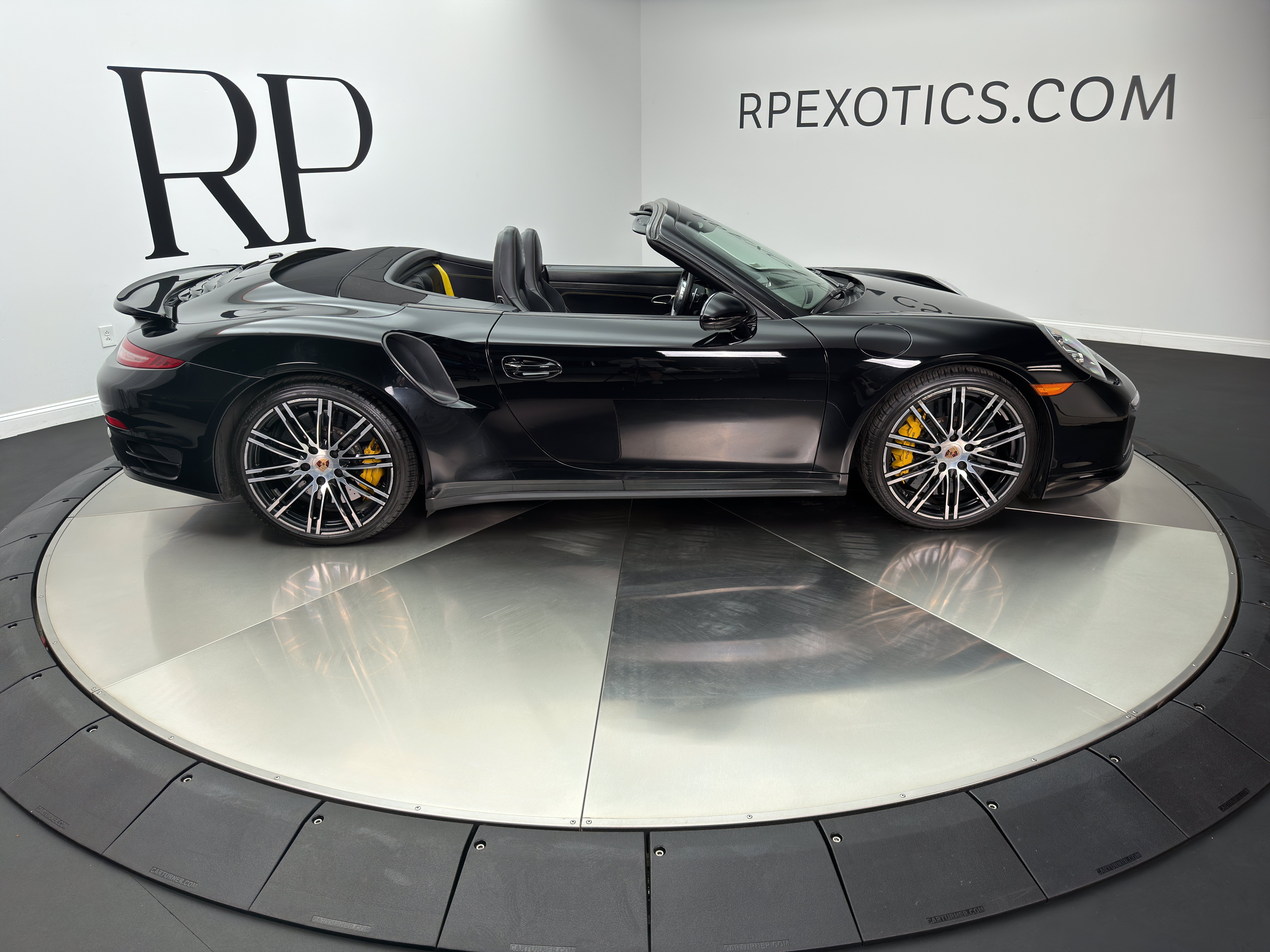 Used 2015 Porsche 911 Turbo S AWD/4WD image 10