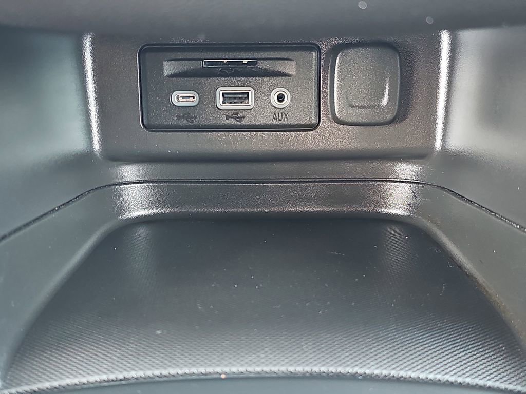 Used 2024 Chevrolet Equinox RS w/ RS Leather Package image 24