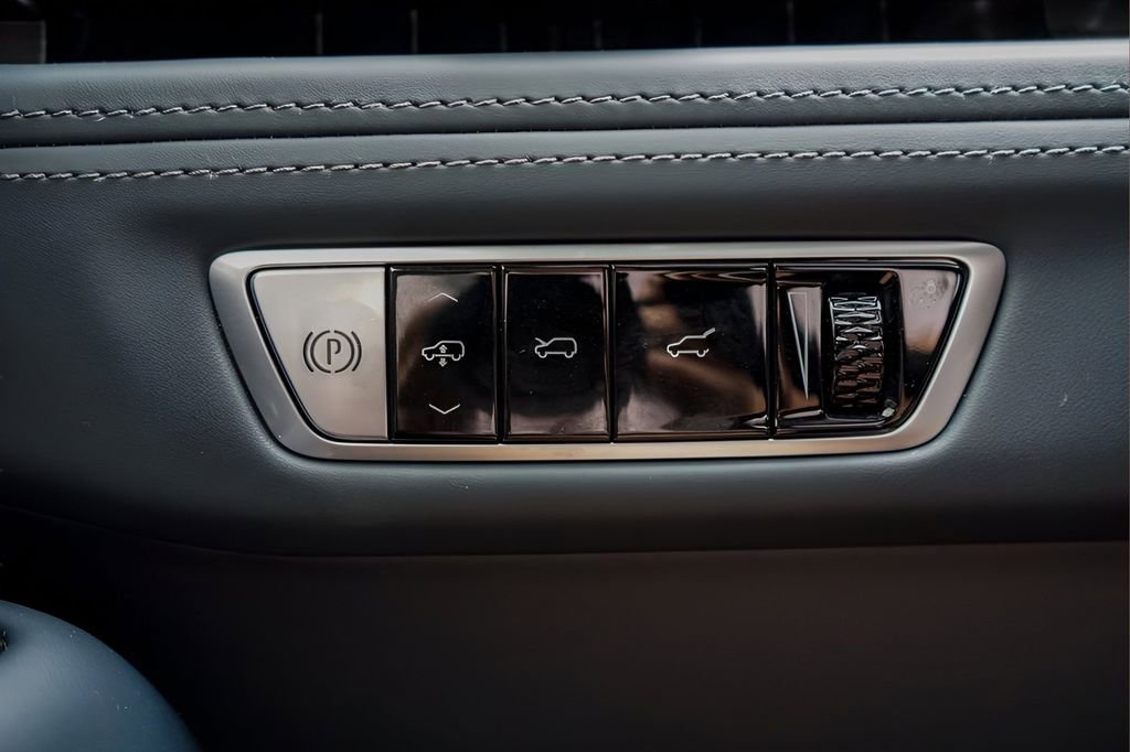 New 2025 Cadillac Escalade IQ Sport 2 AWD/4WD image 15