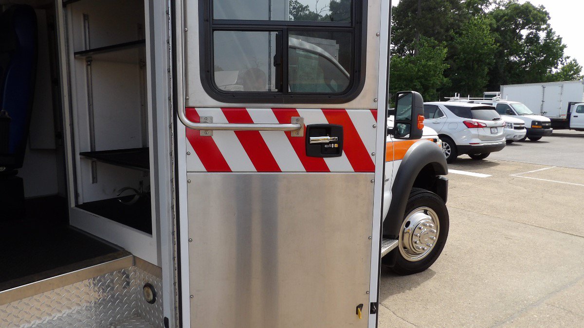 Used 2012 Ford F450 XLT w/ Ambulance Preparation Pkg RWD image 38