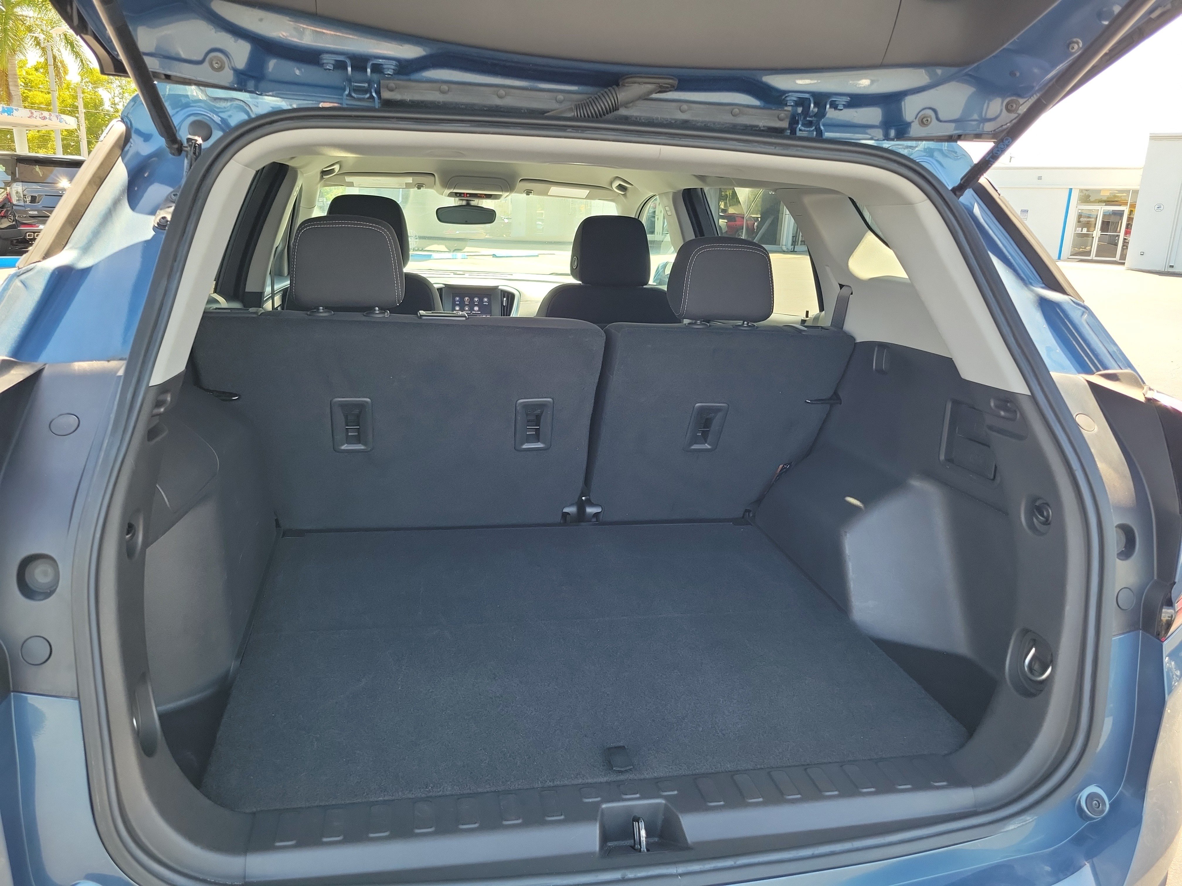 Used 2024 GMC Terrain SLE AWD/4WD image 7