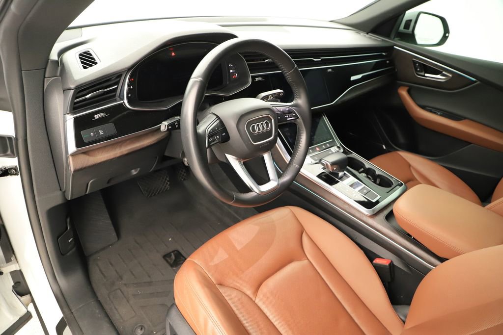 Used 2019 Audi Q8 Premium Plus w/ Premium Plus AWD/4WD image 14