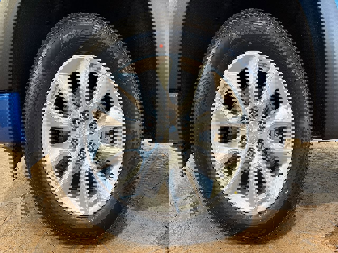 Used 2022 Chevrolet Silverado 1500 Custom image 10