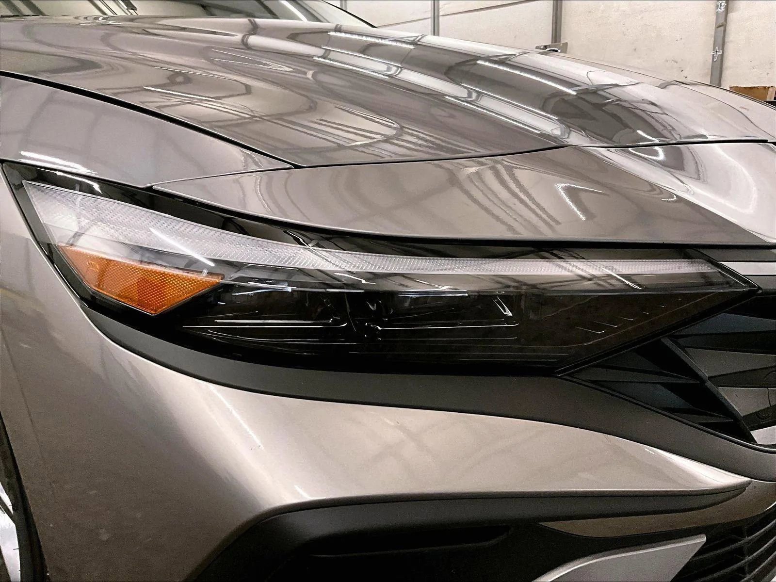 Used 2025 Hyundai Elantra Blue image 27