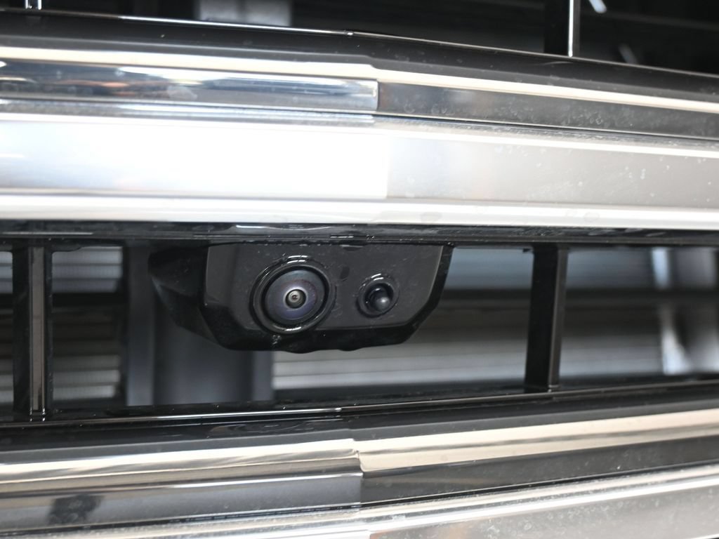 Used 2026 Chevrolet Silverado 1500 High Country w/ Technology Package AWD/4WD image 61