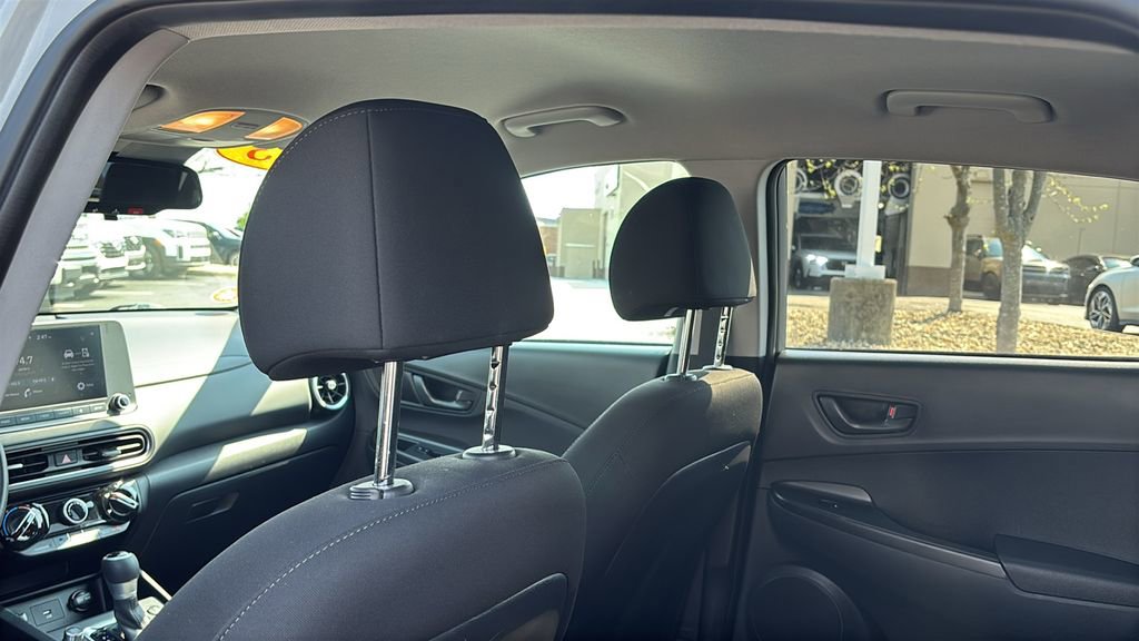 Used 2023 Hyundai Kona SEL AWD/4WD image 32