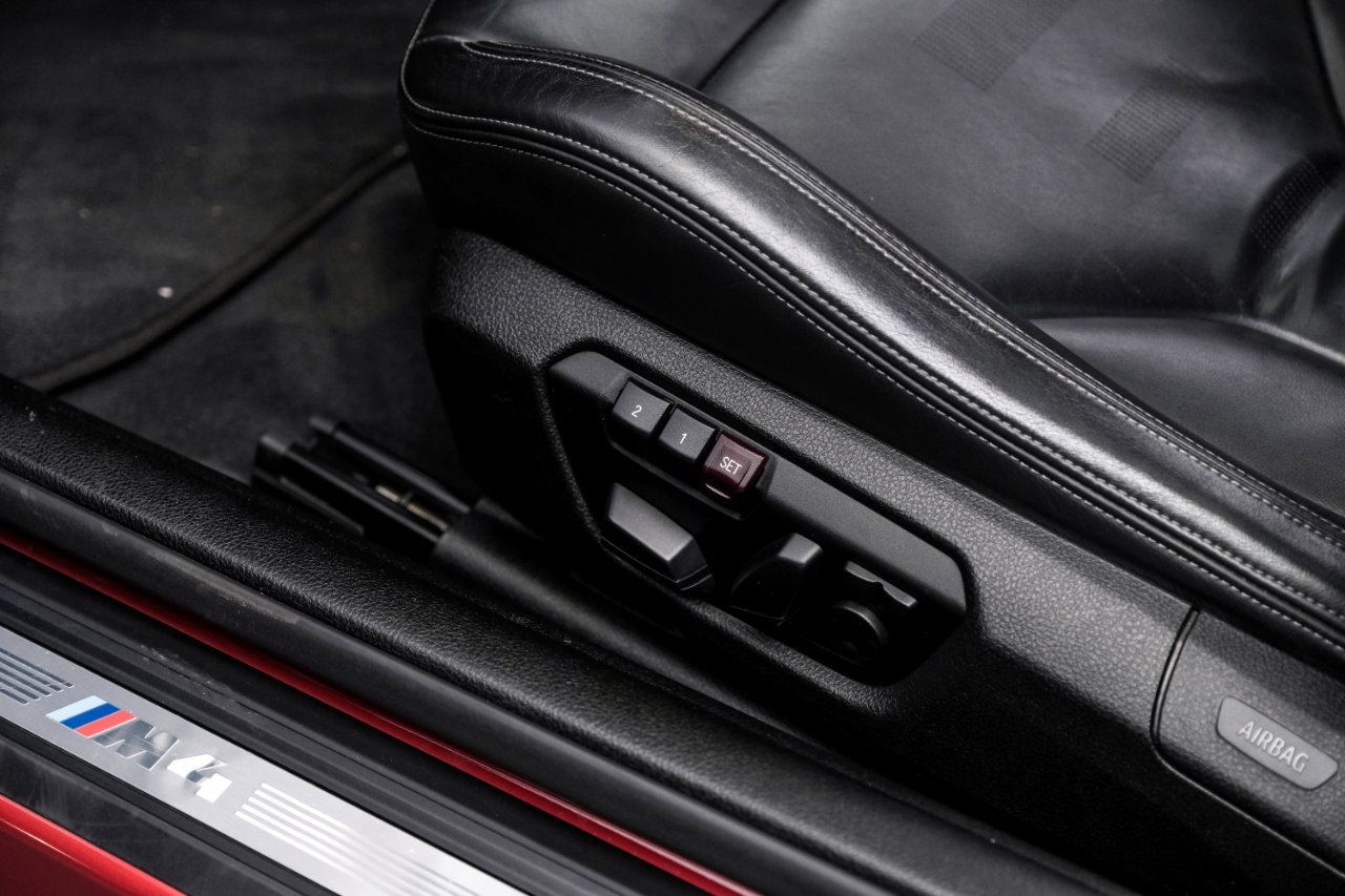 Used 2015 BMW M4 Coupe w/ Executive Package image 32