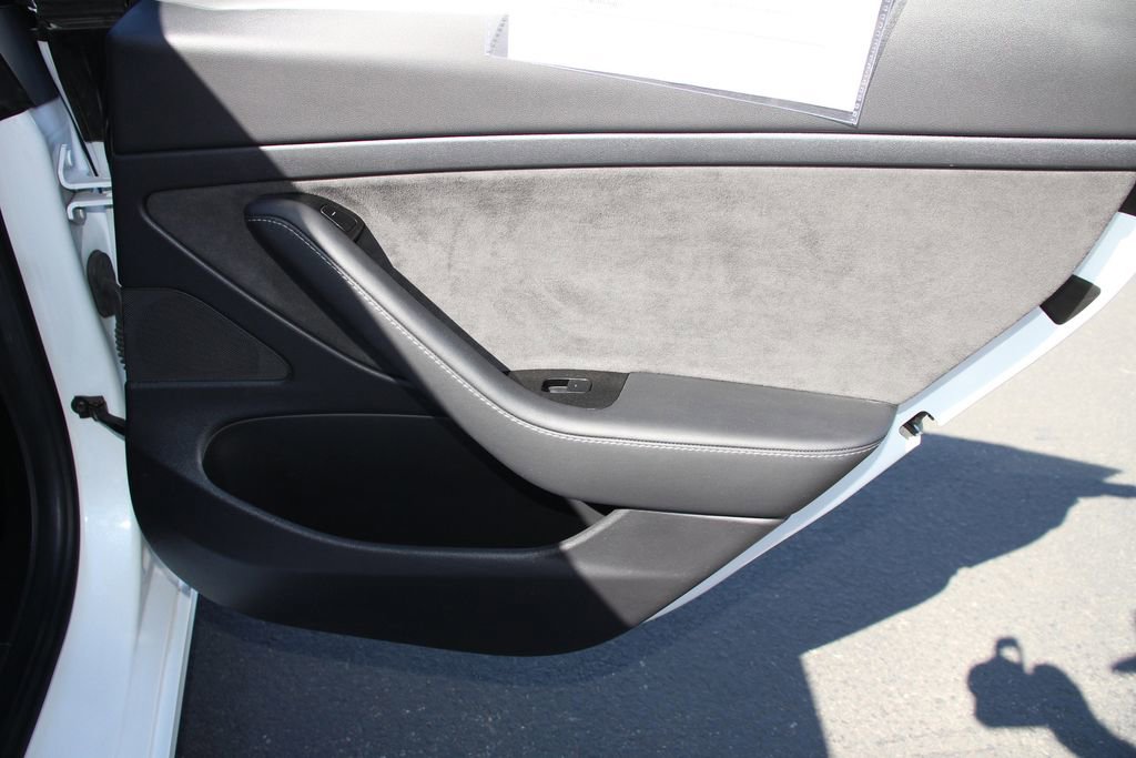Used 2020 Tesla Model 3 Standard Range Plus RWD image 24