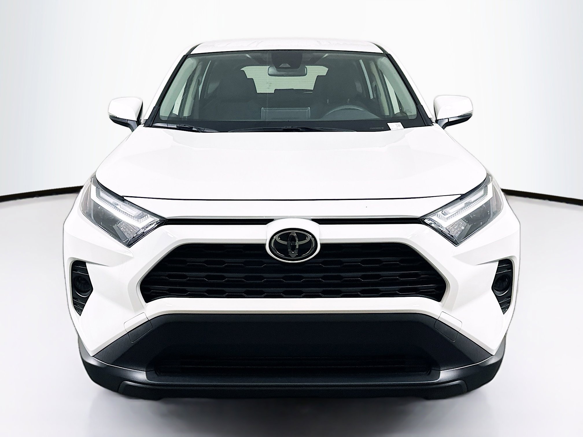 Used 2025 Toyota RAV4 LE image 2