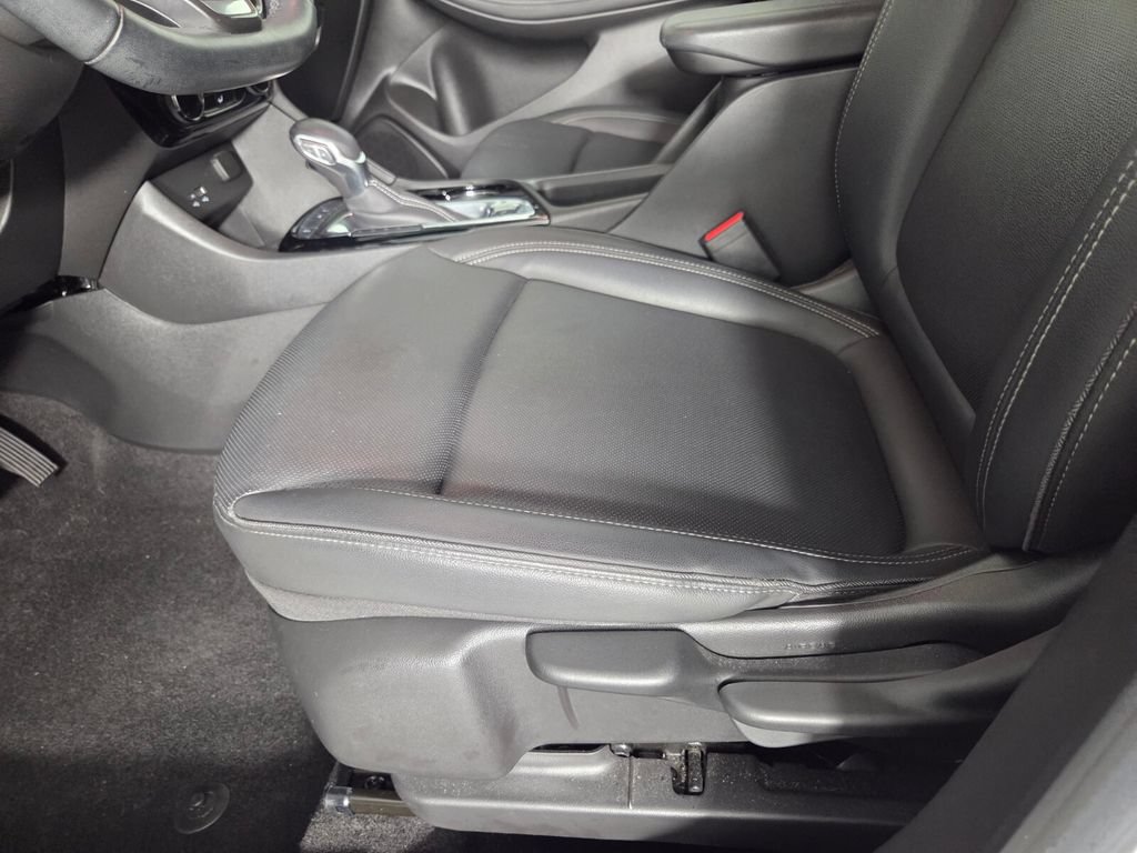 Used 2024 Buick Encore GX Sport Touring FWD image 11