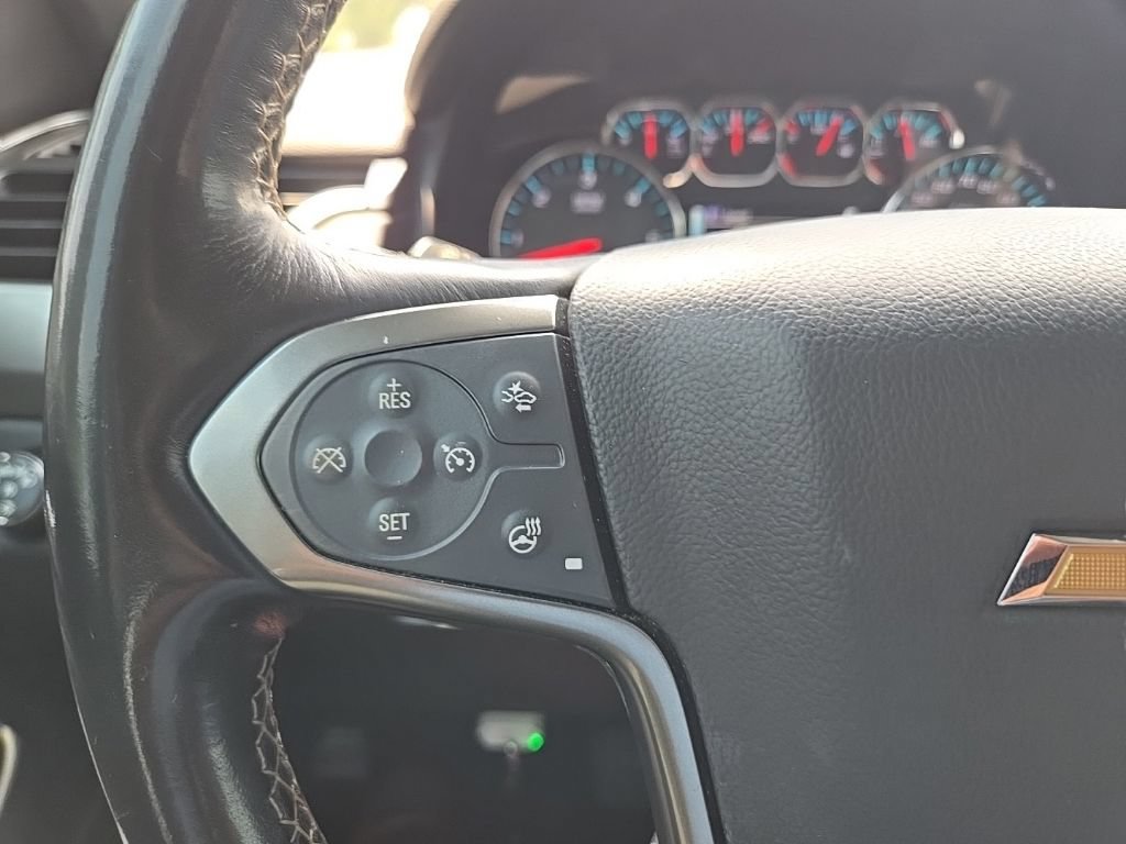 Used 2019 Chevrolet Suburban LT RWD image 15