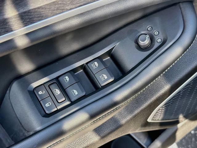Used 2023 Jeep Grand Cherokee L Limited w/ Black Appearance Package RWD image 19