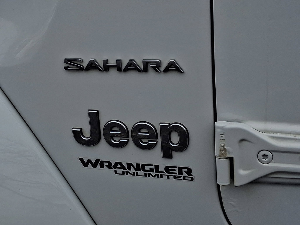 Used 2020 Jeep Wrangler Unlimited Sahara w/ Uconnect 4C Nav & Sound Group image 17