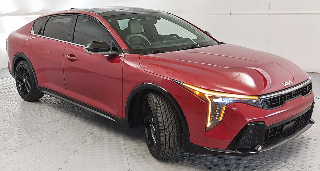 Used 2025 Kia K4 GT-Line Turbo FWD image 1